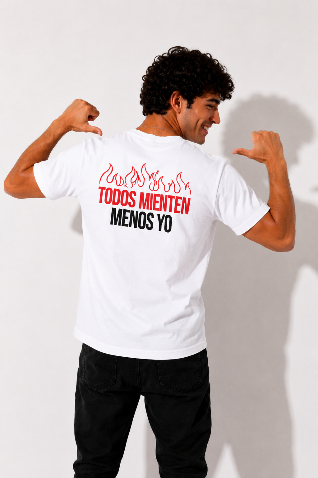 TODOS MIENTEN